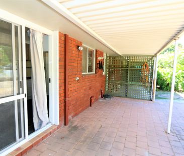 Charming Family Home at 21 Lucy Victoria Ave&comma; Australind - Photo 1