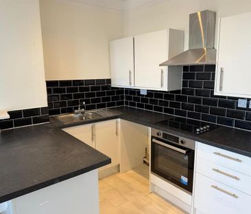 2 bedroom flat to rent - Photo 6