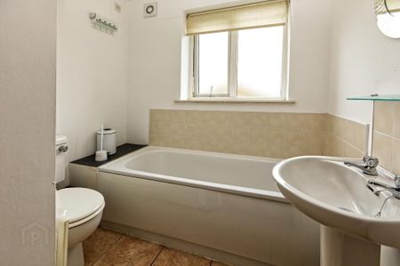 25 Stanfield Court, Newtownards, BT23 8NH - Photo 3
