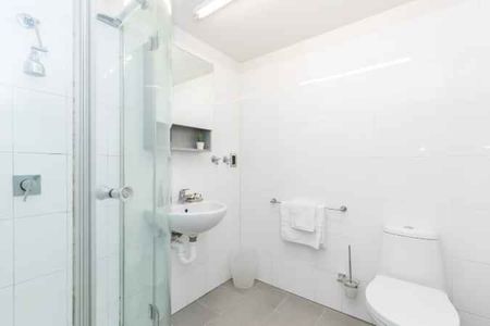 2 Bedroom Standard Apartment - Photo 5