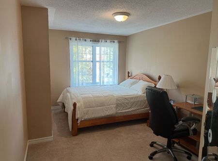 For Lease - 94 SELHURST Avenue, Barrhaven, Ontario - Photo 4