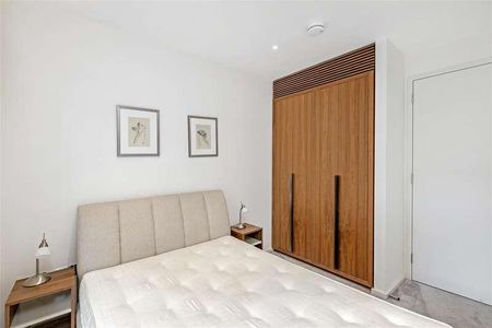 Ambassador Building, Embassy Gardens, Union Square, Nine Elms, London, SW11 - Photo 4