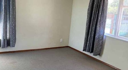 Ready to move in time for summer! - Photo 2