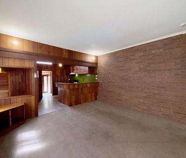 Two-Bedroom Home with Study in Prime Ascot Vale Location - Photo 2