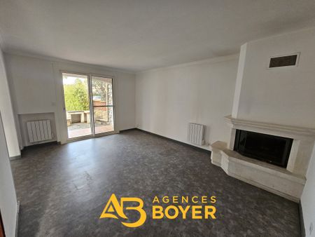 Location Maison 5 pièces 92m² SIX FOURS LES PLAGES 83140 - Photo 2