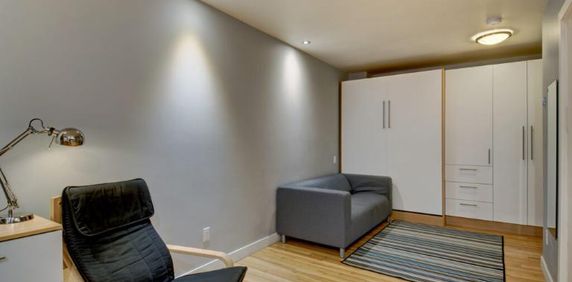 Loft entièrement meublé à louer Vieux-Québec novembre 2025 - Photo 2