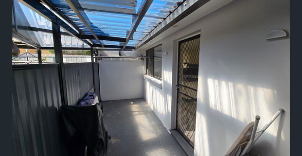 Modern 2-Bedroom Granny Flat in Prime Greystanes Location! - Photo 1