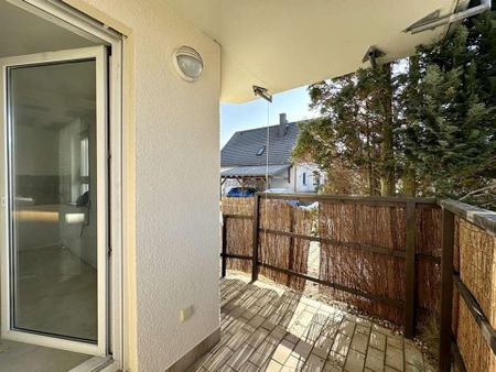 "2-Zimmer-Erdgeschosswohnung wird hochwertig saniert - mit Balkon und Stellplatz" - Foto 4