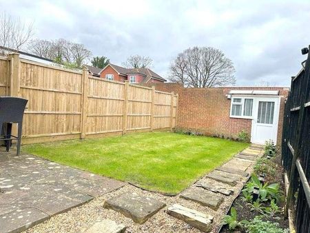 Dawnay Road, Great Bookham, Leatherhead, KT23 - Photo 3