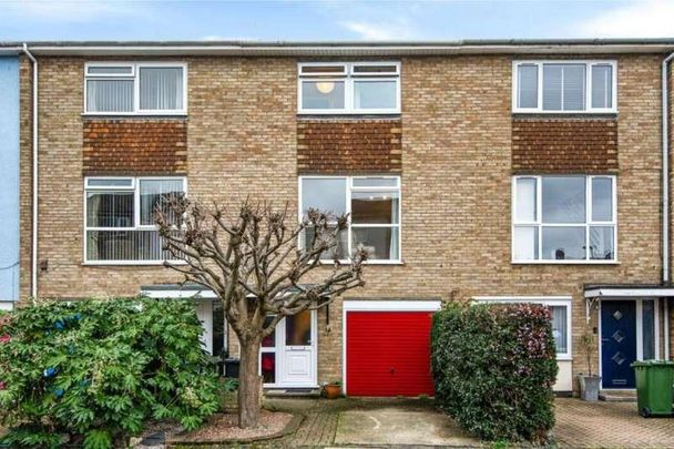 April Glen, Mayow Road, London, SE23 - Photo 1