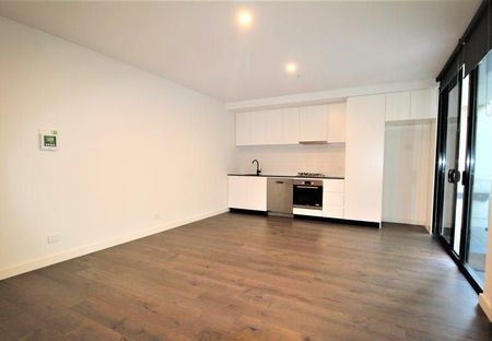 Ground Floor Delight Perfect for Entertaining - Photo 3