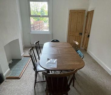 3 bedroom terraced house to rent - Photo 4