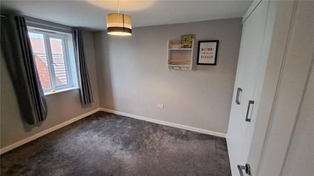 3 bedroom semi-detached house to rent - Photo 3