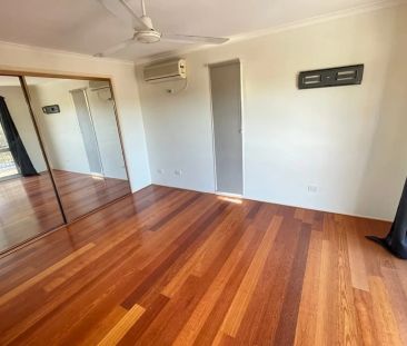 Spacious Family Home in Daisy Hill. - Photo 3