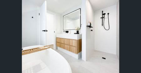 2 Bedroom – Walk to town – Fully furnished - Photo 3