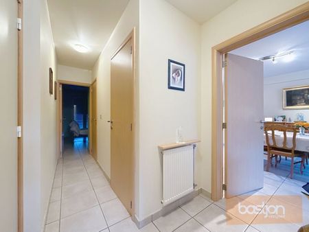 Appartement met 2 slaapkamers en garage - Photo 2