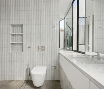 Contemporary Tri-Level Residence Overlooking "Royal Hospital for Wo... - Photo 1