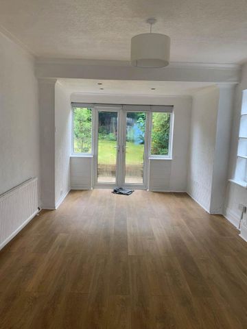 3 bedroom semi-detached house to rent - Photo 2