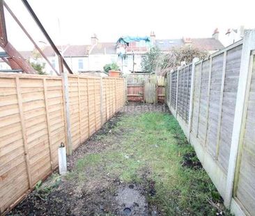 Wenham Drive, Westcliff On Sea, SS0 - Photo 6