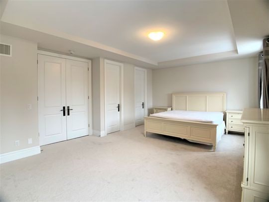 For Lease - 18 Yuan Drive, Richmond Hill, Ontario - Photo 1