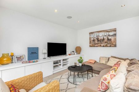 5 bedroom semi-detached house to rent - Photo 3