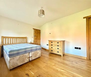2 bedroom semi-detached house to rent - Photo 4