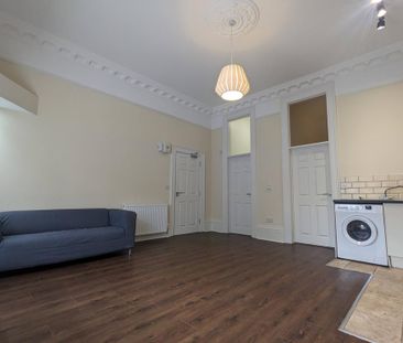 1 bedroom ground floor maisonette to rent - Photo 2