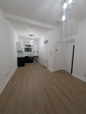 2 Bed Flat, Askew Road, W12 - Photo 5