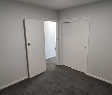 Renovated 2 Bedroom Unit - Photo 2