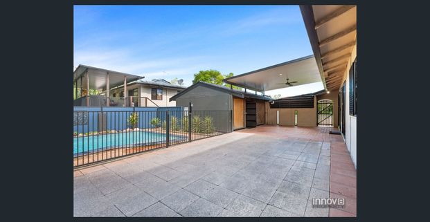 Lowset Renovated 3 Bedroom Home with Sparkling Pool for Summer!! - Photo 1