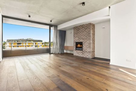 Huge Contemporary 148sqm Tri-level Residence With Private Rooftop Entertainers Terrace and Double Security Parking - Photo 3