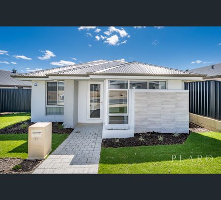 31 Moorpark Avenue, Yanchep, WA 6035 - Photo 2