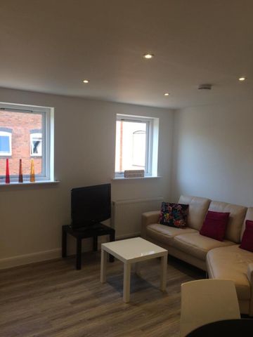 1 Bed Student Accommodation - Photo 2