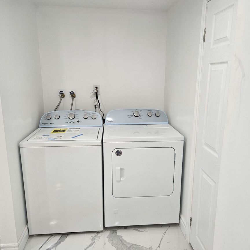 For Lease - 147 Fitzgibbon Avenue Unit# (Bsmt.), Toronto, Ontario - Photo 1