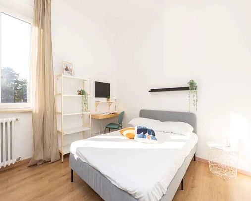 Via Giuseppe Regaldi, Milan, Lombardy 20161 - Photo 1