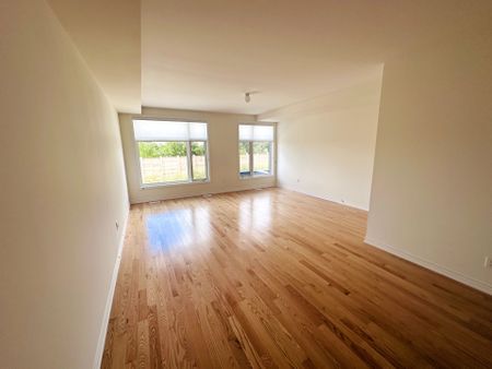 For Lease - 33 Drainie Street, Vaughan, Ontario - Photo 3