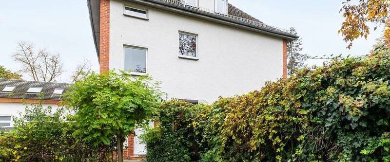 Großzügig, hell, modern und mit Stellplatz: Ihre Dreizimmerwohnung nahe dem S-Bahnhof Mahlsdorf - Photo 1