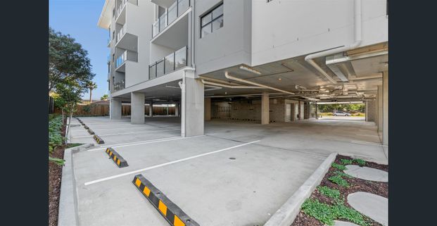 "Stylish Apartment Living in the Heart of Wynnum" - Apply today! - Photo 1
