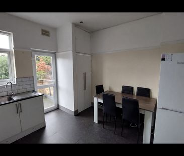 2 Bed Maisonette, Kildowan Road, IG3 - Photo 5