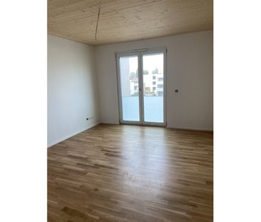 Neuwertig: Schöne 2-Zimmerwohnung mit Loggia - Photo 1