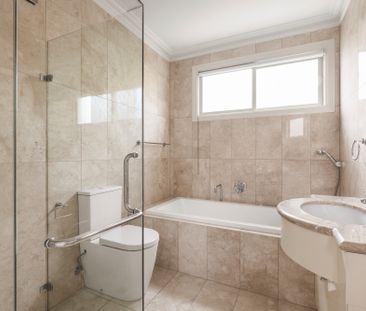 55A Hanby St, Brighton VIC 3186 - House For Rent | Domain - Photo 3