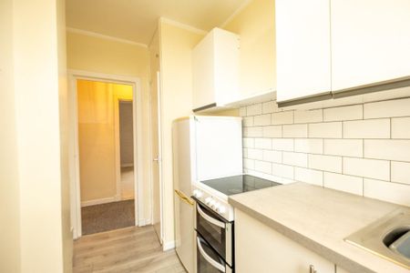 1 bedroom flat to rent - Photo 4
