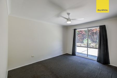 35 James Cagney Close, Parkwood QLD 4214 - House For Rent | Domain - Photo 4