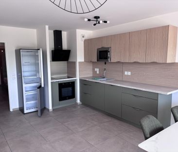 Location Appartement 3 pièces Meublé 64m² BASSENS 73000 - Photo 3