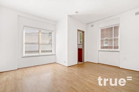 CHARMING STUDIO RETREAT IN THE HEART OF ELIZABETH BAY - Photo 5