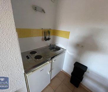Location Appartement 2 pièces 42m² NIMES 30000 - Photo 4