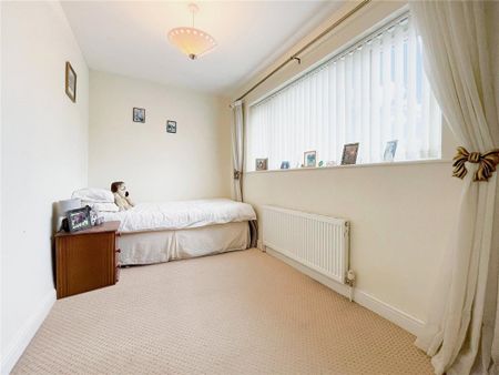 2 bedroom semi-detached house to rent - Photo 5