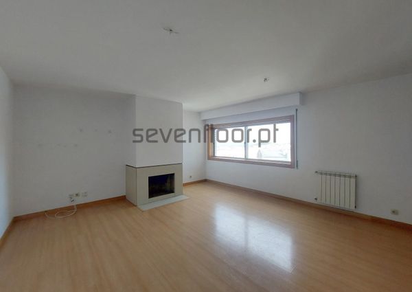 Apartamento T2+1 em Porto