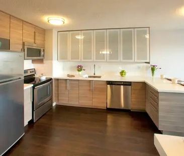 Renovated 2 Bdm. + Den for Rent in Toronto's Danforth Village! $2050 - Photo 2