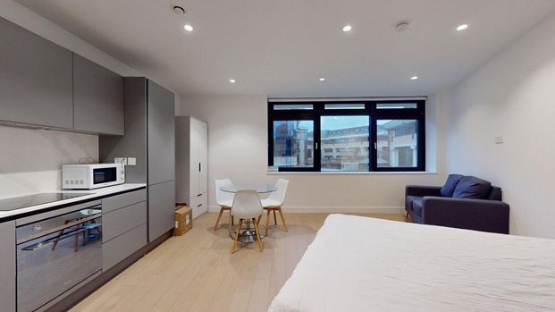 Studio to rent - Photo 1